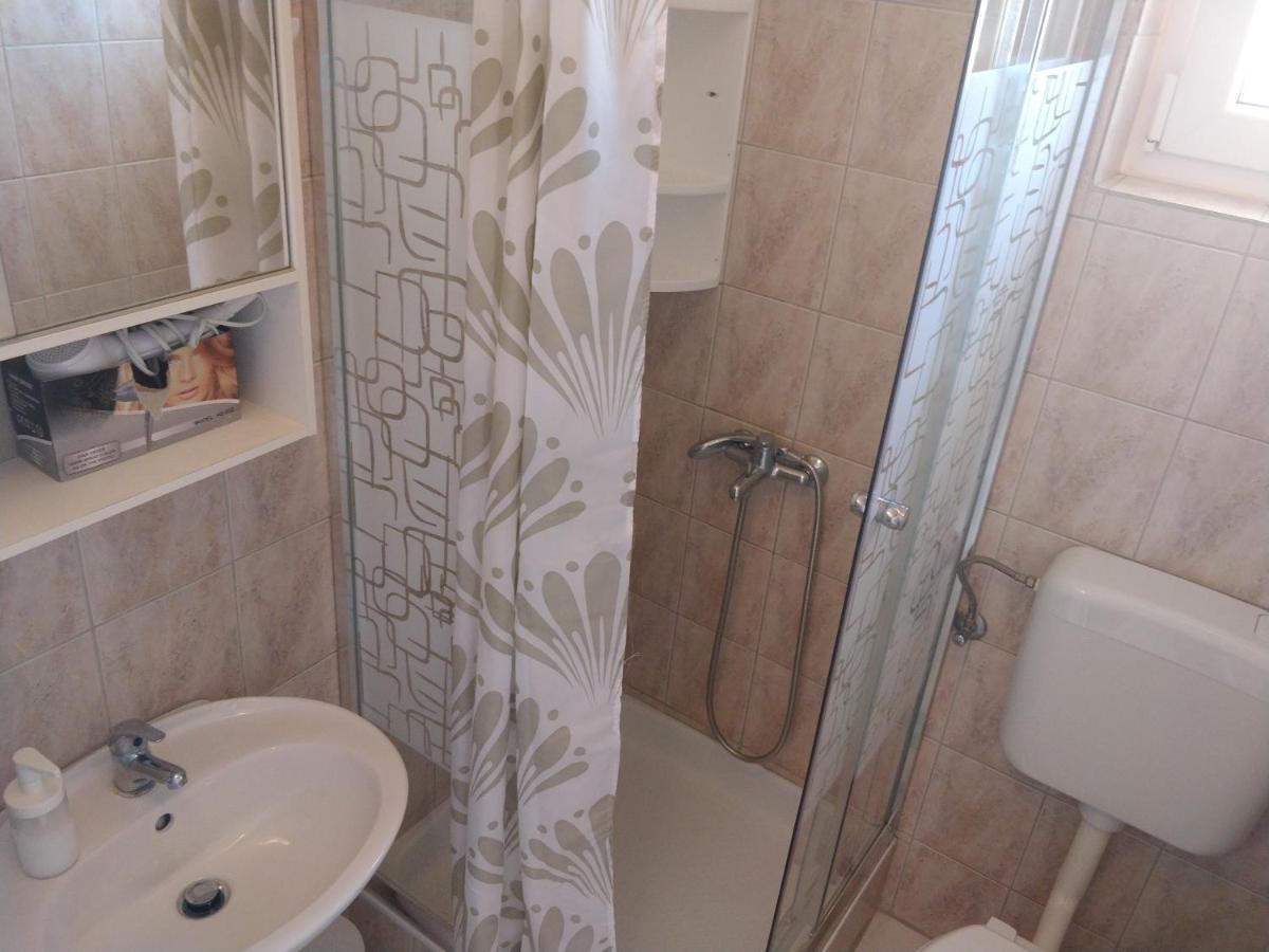 Apartments Booky Novalja Εξωτερικό φωτογραφία