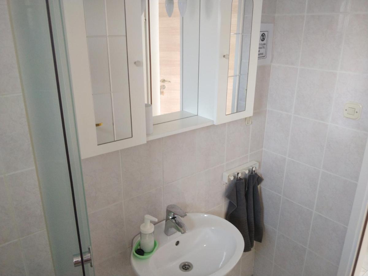 Apartments Booky Novalja Εξωτερικό φωτογραφία