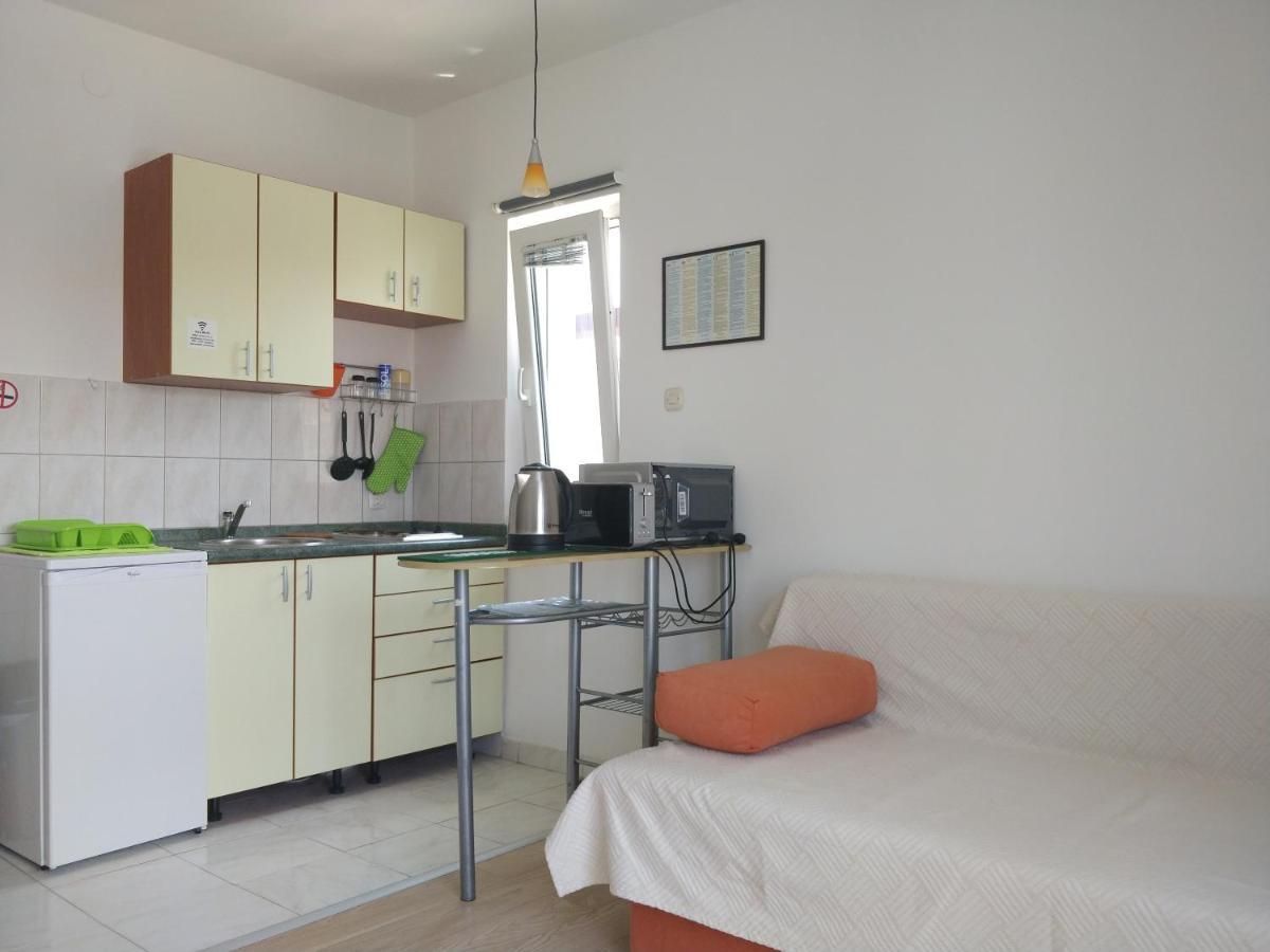 Apartments Booky Novalja Εξωτερικό φωτογραφία