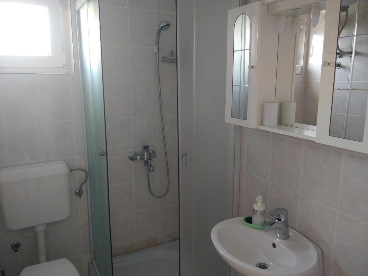 Apartments Booky Novalja Εξωτερικό φωτογραφία