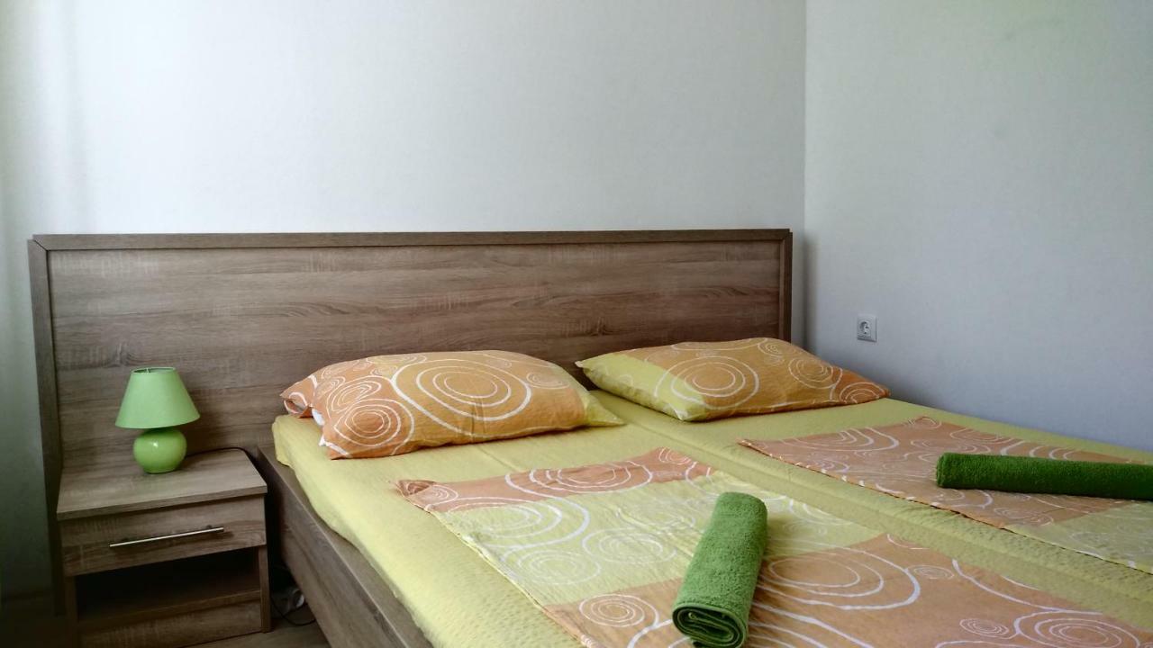 Apartments Booky Novalja Εξωτερικό φωτογραφία