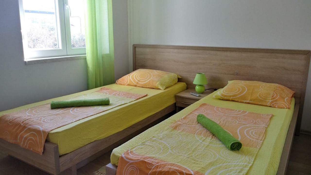 Apartments Booky Novalja Εξωτερικό φωτογραφία