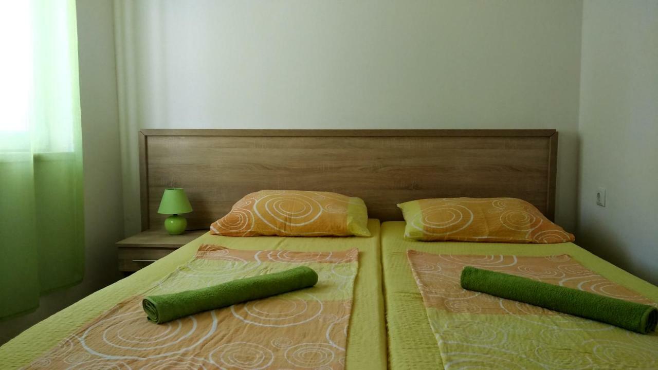 Apartments Booky Novalja Εξωτερικό φωτογραφία